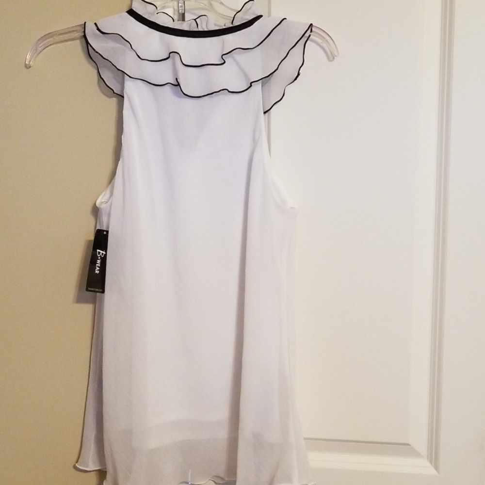New White Ruffled top (Junior) - Picture 4 of 4